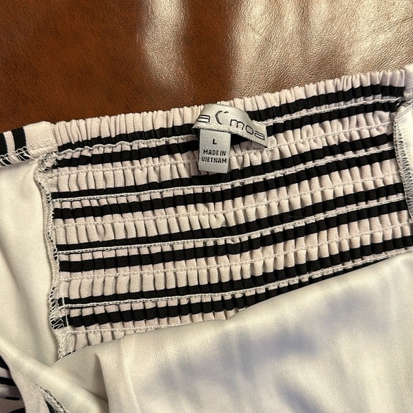 White and black striped romper - Picture 2 of 5